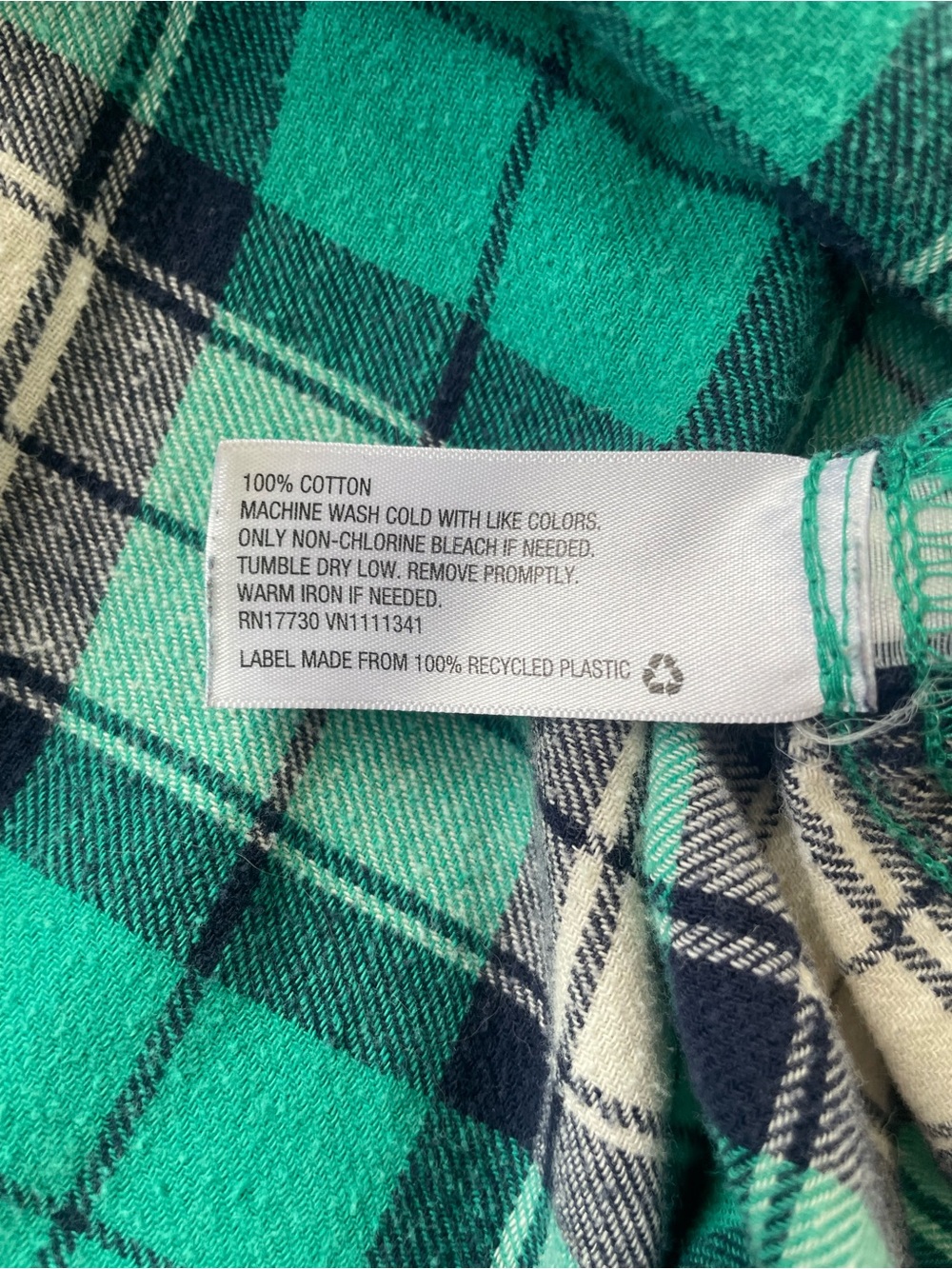 Target Merona Green Flannel Button-Up (size L) - Picture 6 of 6